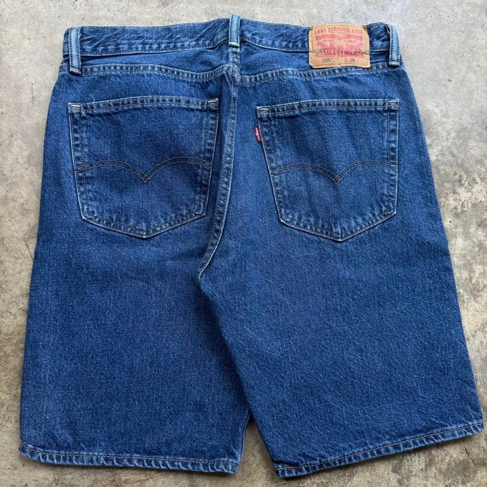 Vintage Y2K Levi's 505 Denim Shorts Baggy Wide Leg Dark Wash Size 36 (d5)